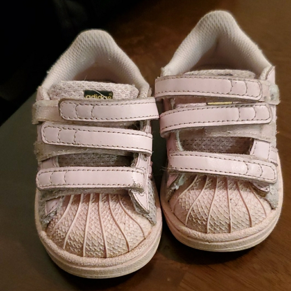Pink adidas superstar's